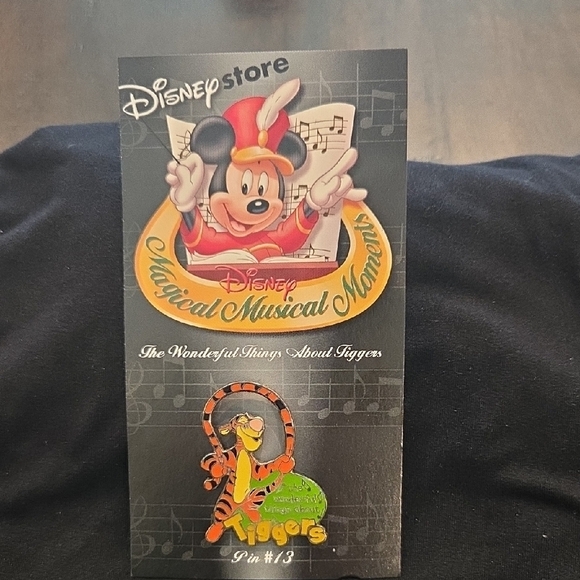 Disney Store Magical Musical Moments Pin #13 The Wonderful Thing About Tiggers - Picture 1 of 6